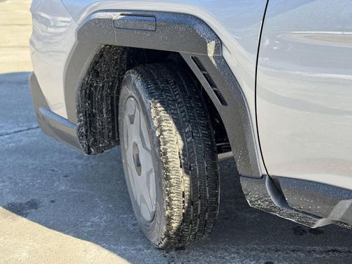 Ice Silver Metallic 2026 Subaru Outback Limited