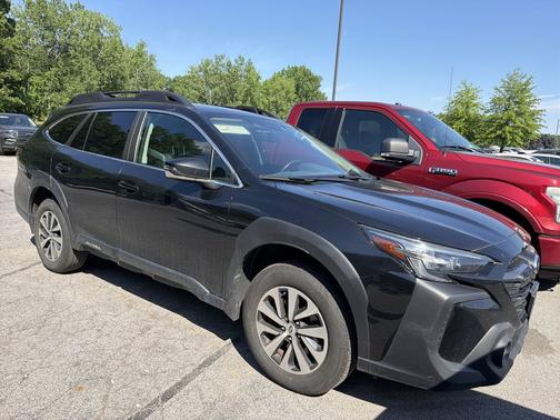 Crystal Black Silica 2023 Subaru Outback Premium