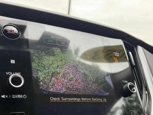 Crystal Black Silica 2023 Subaru Outback Premium