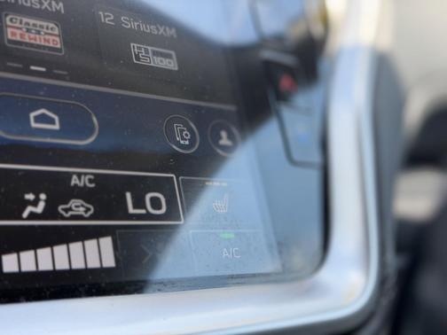 Crystal Black Silica 2024 Subaru Outback Premium