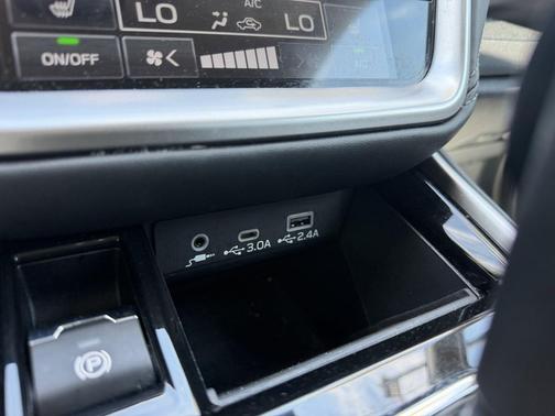 Crystal Black Silica 2024 Subaru Outback Premium