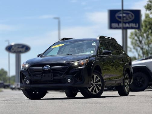 Crystal Black Silica 2024 Subaru Outback Premium