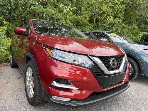 Scarlet Ember Tintcoat 2021 Nissan Rogue Sport S