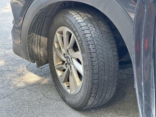 2018 Hyundai TUCSON SE