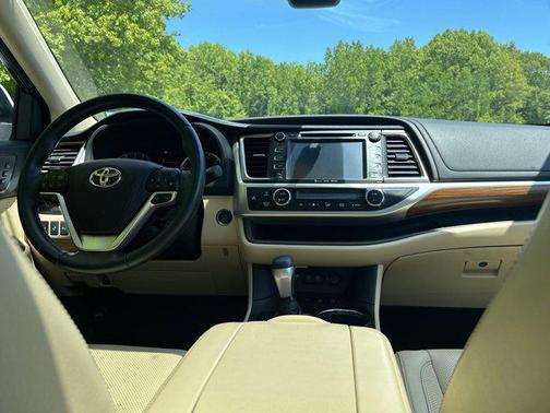 2018 Toyota Highlander Limited Platinum