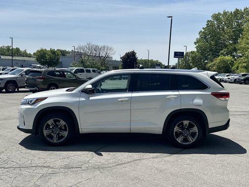 2018 Toyota Highlander Limited Platinum