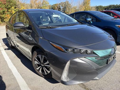 Magnetic Gray Metallic 2018 Toyota Prius Prime Premium