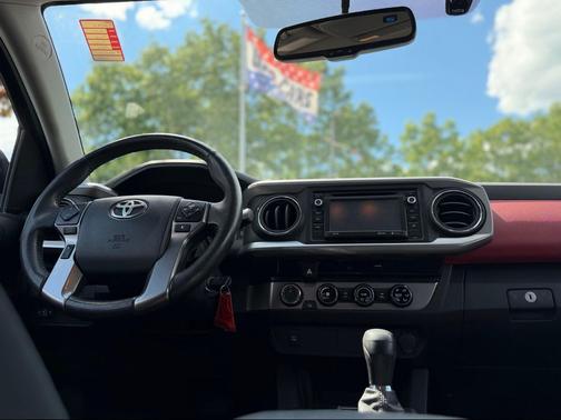 Black 2017 Toyota Tacoma SR5