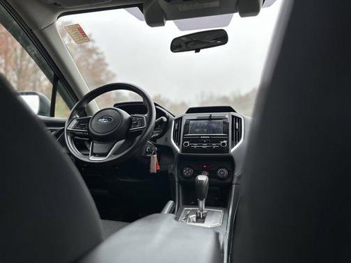 2019 Subaru Impreza 2.0i