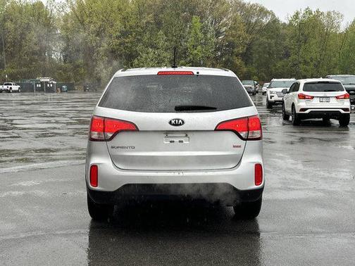 2015 Kia Sorento LX