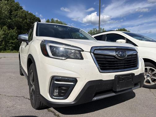 Crystal White Pearl 2021 Subaru Forester Touring