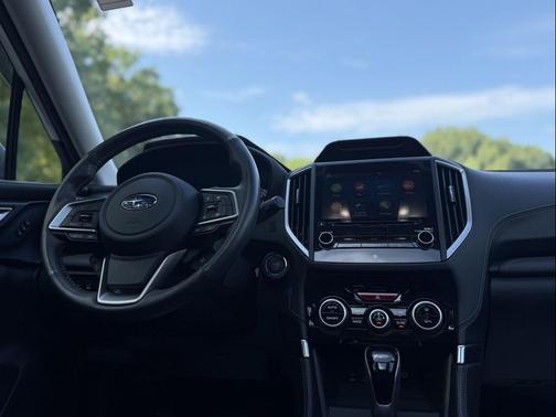 Crystal White Pearl 2021 Subaru Forester Touring