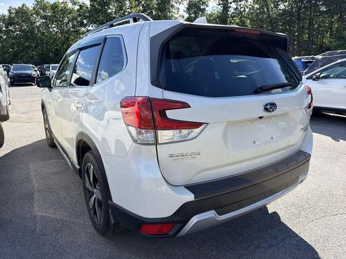Crystal White Pearl 2021 Subaru Forester Touring