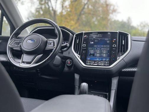2023 Subaru Ascent Premium 8-Passenger