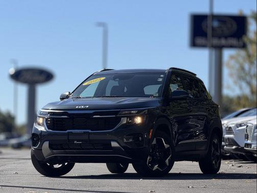 Gravity Gray 2025 Kia Seltos S