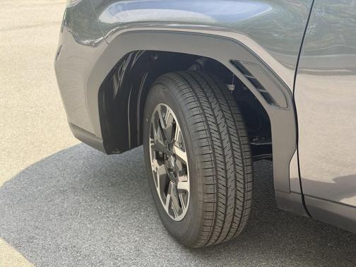 Magnetite Gray Metallic 2026 Subaru Forester Base