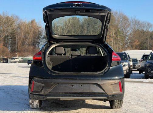 2018 Hyundai IONIQ Hybrid SEL