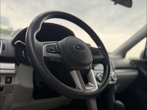 Dark Gray Metallic 2018 Subaru Forester 2.5i