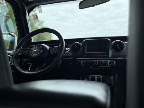 Granite Crystal Metallic Clearcoat 2023 Jeep Wrangler Sport S