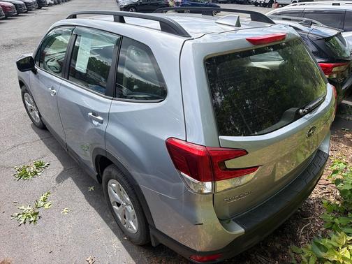Ice Silver Metallic 2021 Subaru Forester Base