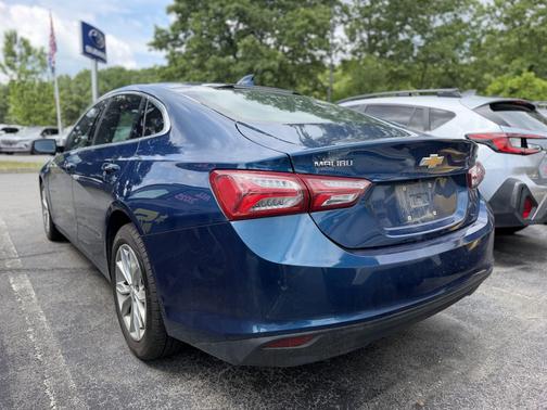 Pacific Blue Metallic 2019 Chevrolet Malibu LT