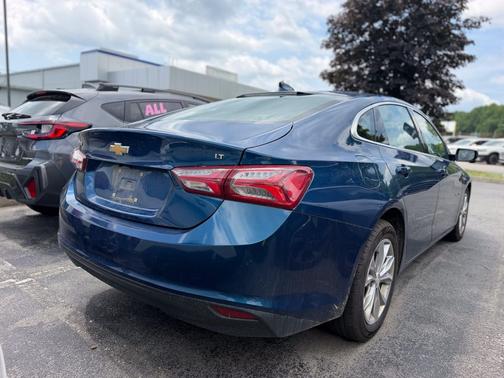 Pacific Blue Metallic 2019 Chevrolet Malibu LT