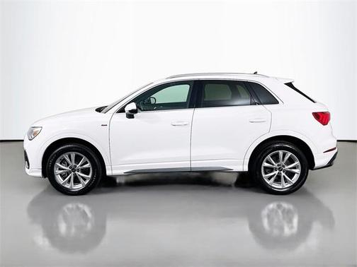 2023 Audi Q3 45 S line Premium