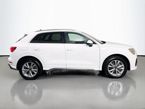 2023 Audi Q3 45 S line Premium