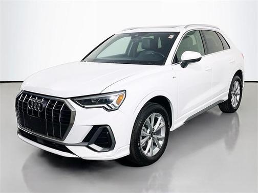 2023 Audi Q3 45 S line Premium