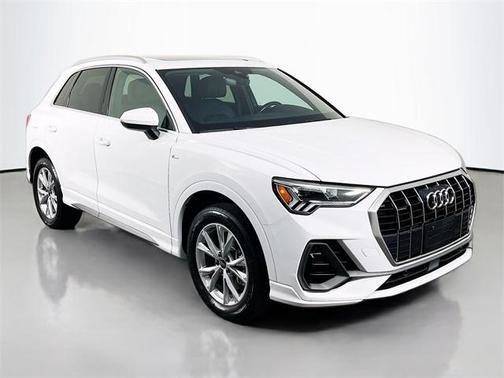 2023 Audi Q3 45 S line Premium