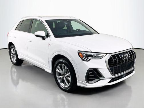 2023 Audi Q3 45 S line Premium