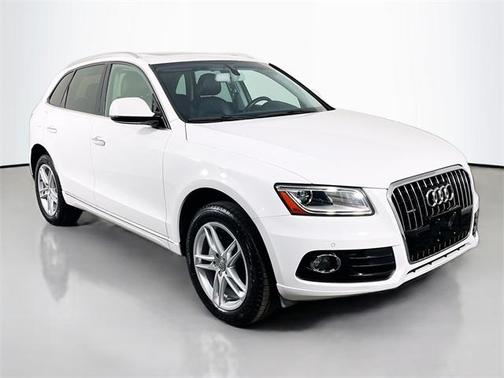 2017 Audi Q5 2.0T Premium Plus