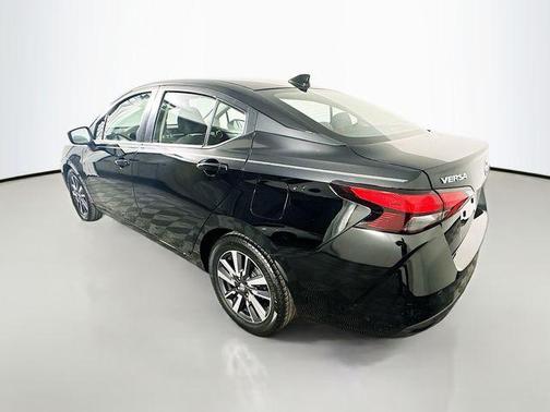 2021 Nissan Versa 1.6 SV