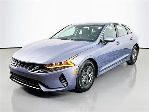 2022 Kia K5 LXS