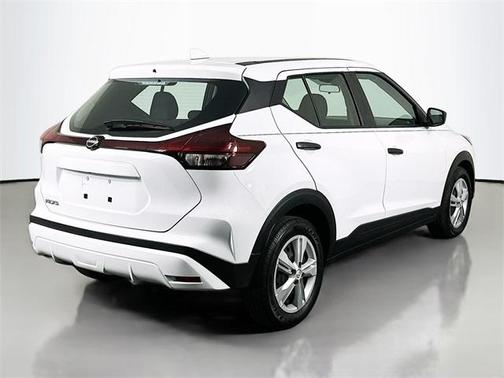 2023 Nissan Kicks S