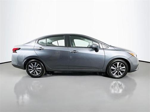 2021 Nissan Versa 1.6 SV