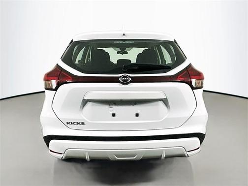 2023 Nissan Kicks S