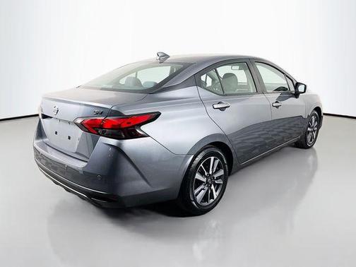 2021 Nissan Versa 1.6 SV