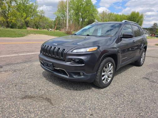 Brilliant Black Crystal Pearlcoat 2014 Jeep Cherokee Limited