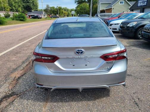 2024 Toyota Camry Hybrid SE