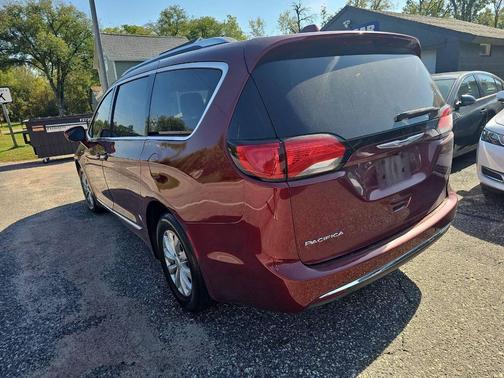 2018 Chrysler Pacifica Touring-L