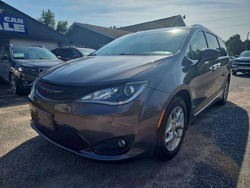 2018 Chrysler Pacifica Touring-L Plus