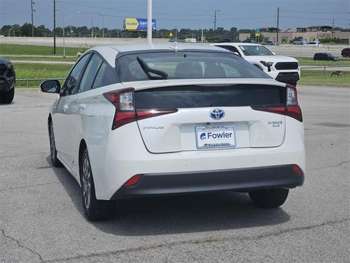 2019 Toyota Prius XLE