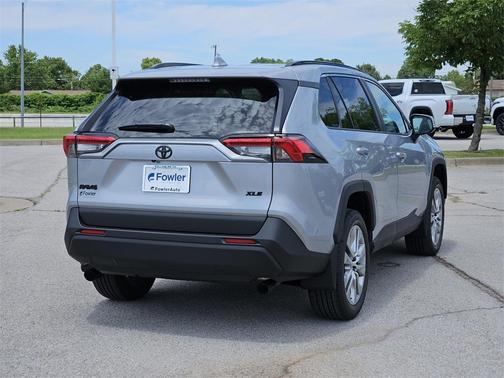 2025 Toyota RAV4 XLE Premium