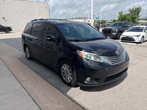 2017 Toyota Sienna Limited Premium