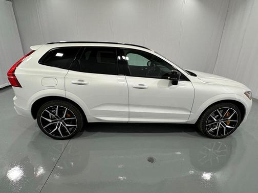 2024 Volvo XC60 Recharge Plug-In Hybrid T8 Polestar Engineered
