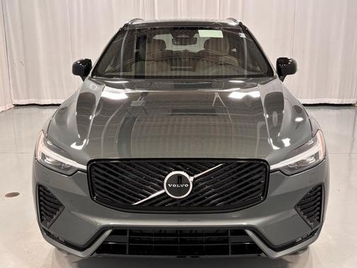 2026 Volvo XC60 B5 Core