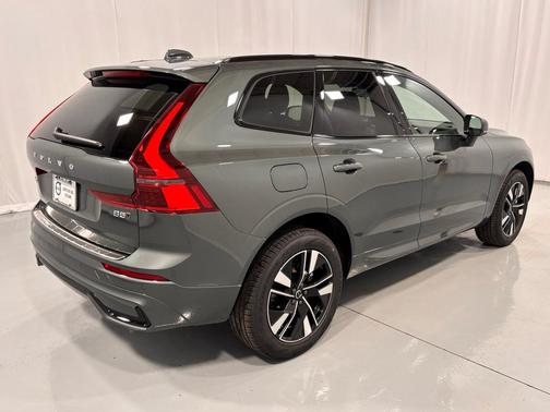2026 Volvo XC60 B5 Core