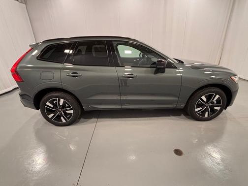 2026 Volvo XC60 B5 Core