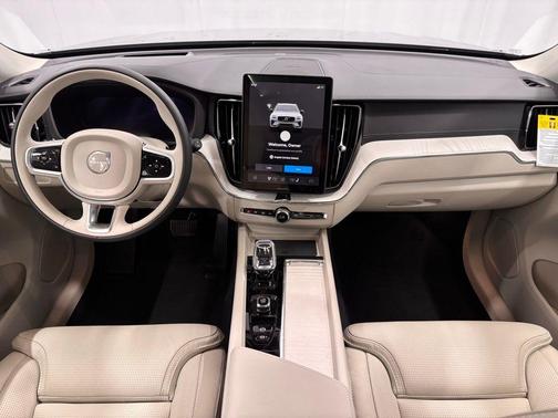 2026 Volvo XC60 B5 Ultra